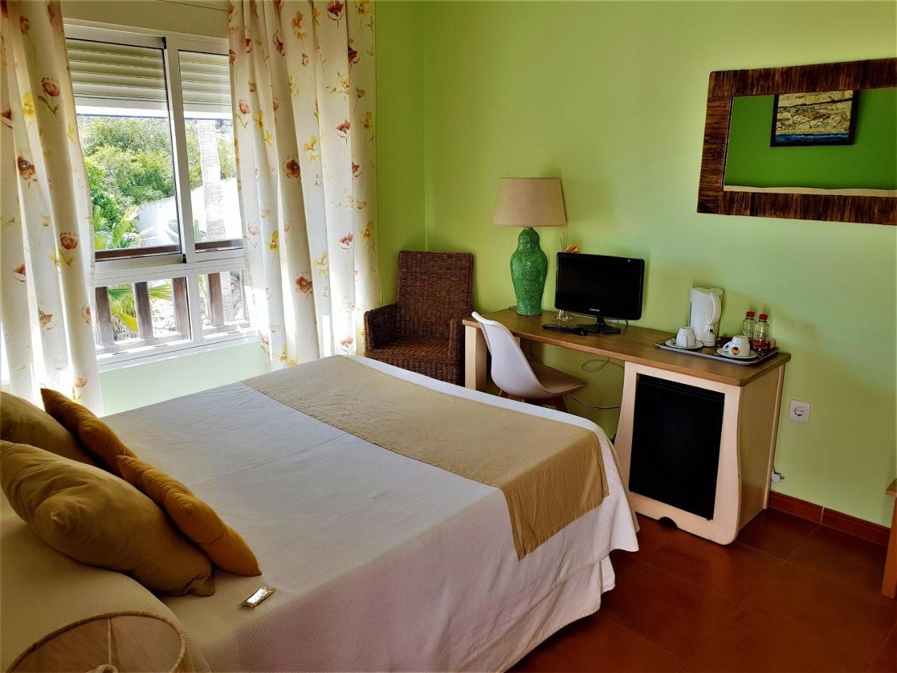 Hotel Las Calas Агуа Амарга Екстериор снимка